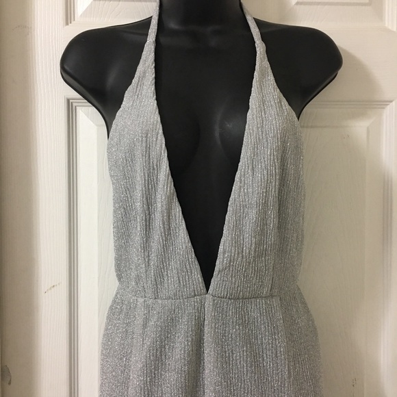 Victorious Deep V Halter Jumpsuit Size Small - Picture 5 of 6